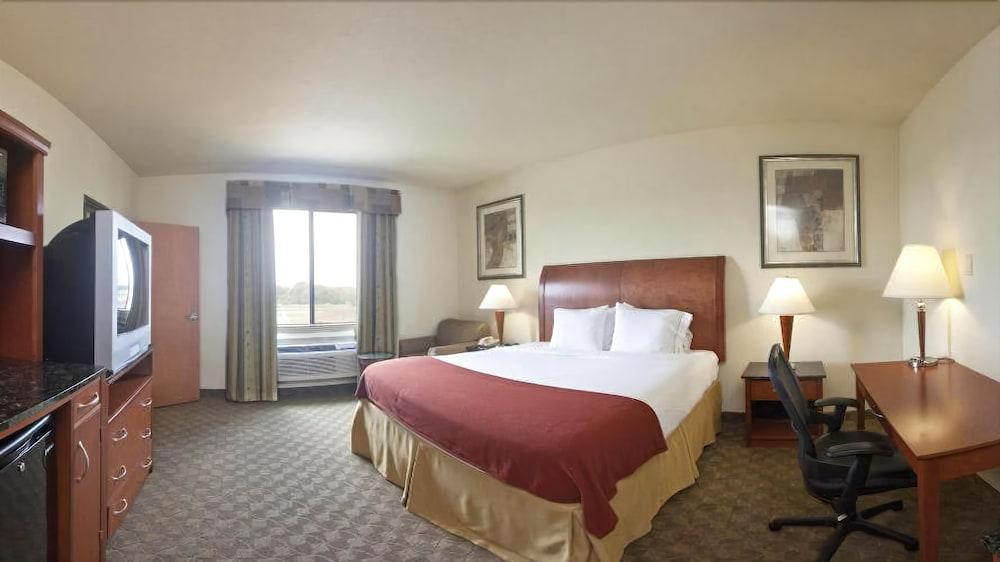 Holiday Inn Express Hotel And Suites Fairfield-North By Ihg Exterior photo