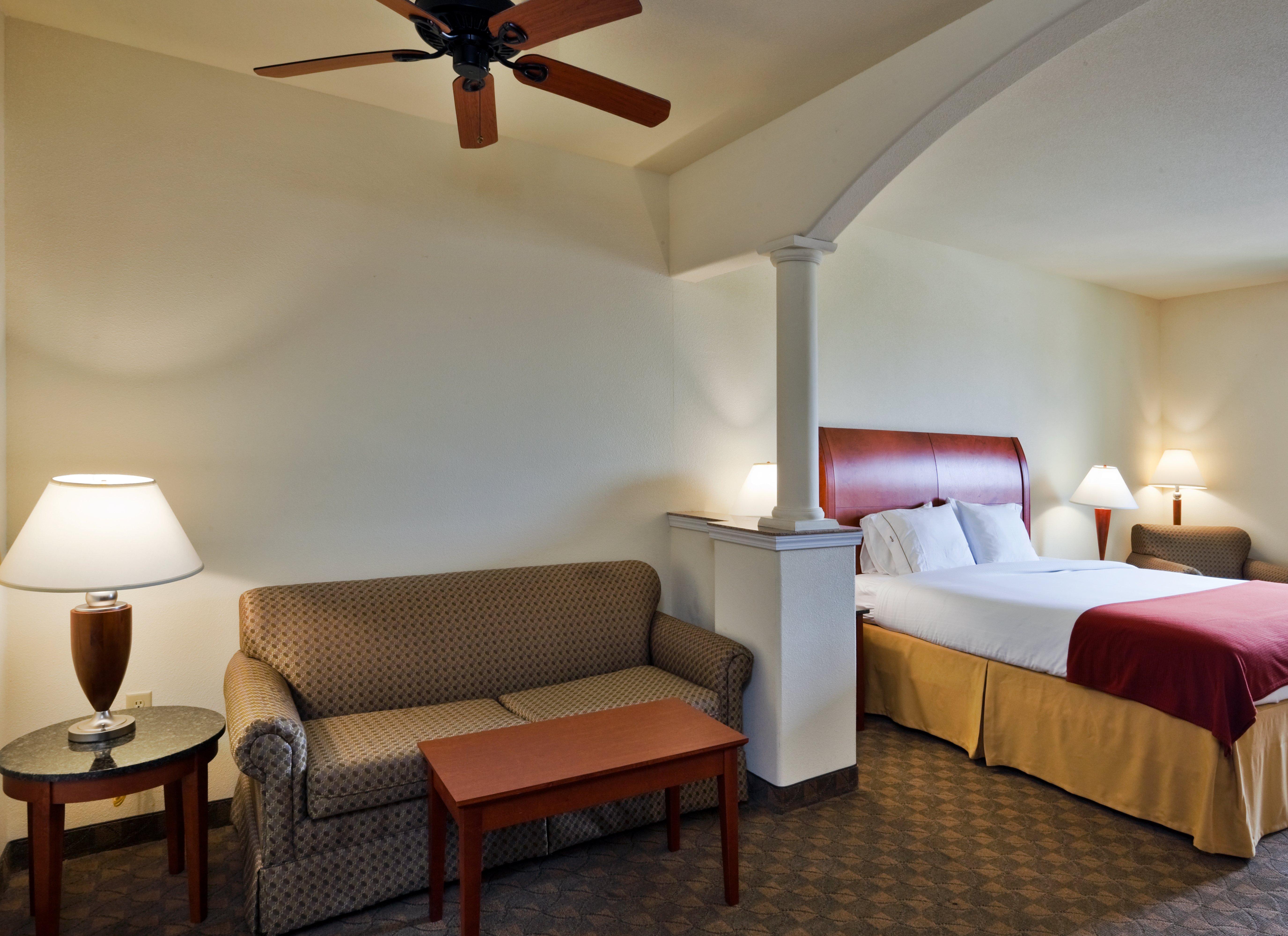 Holiday Inn Express Hotel And Suites Fairfield-North By Ihg Exterior photo