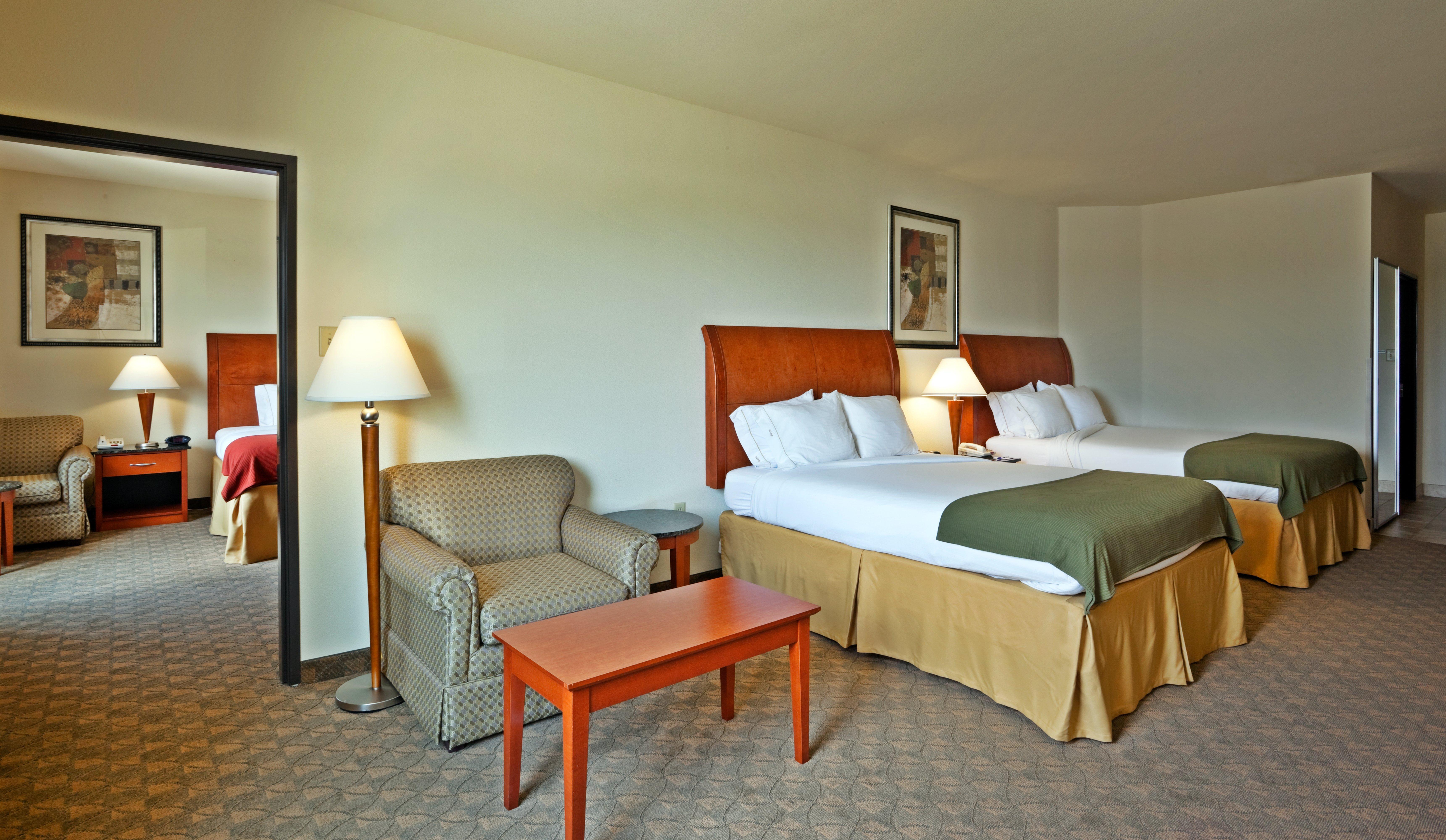 Holiday Inn Express Hotel And Suites Fairfield-North By Ihg Exterior photo
