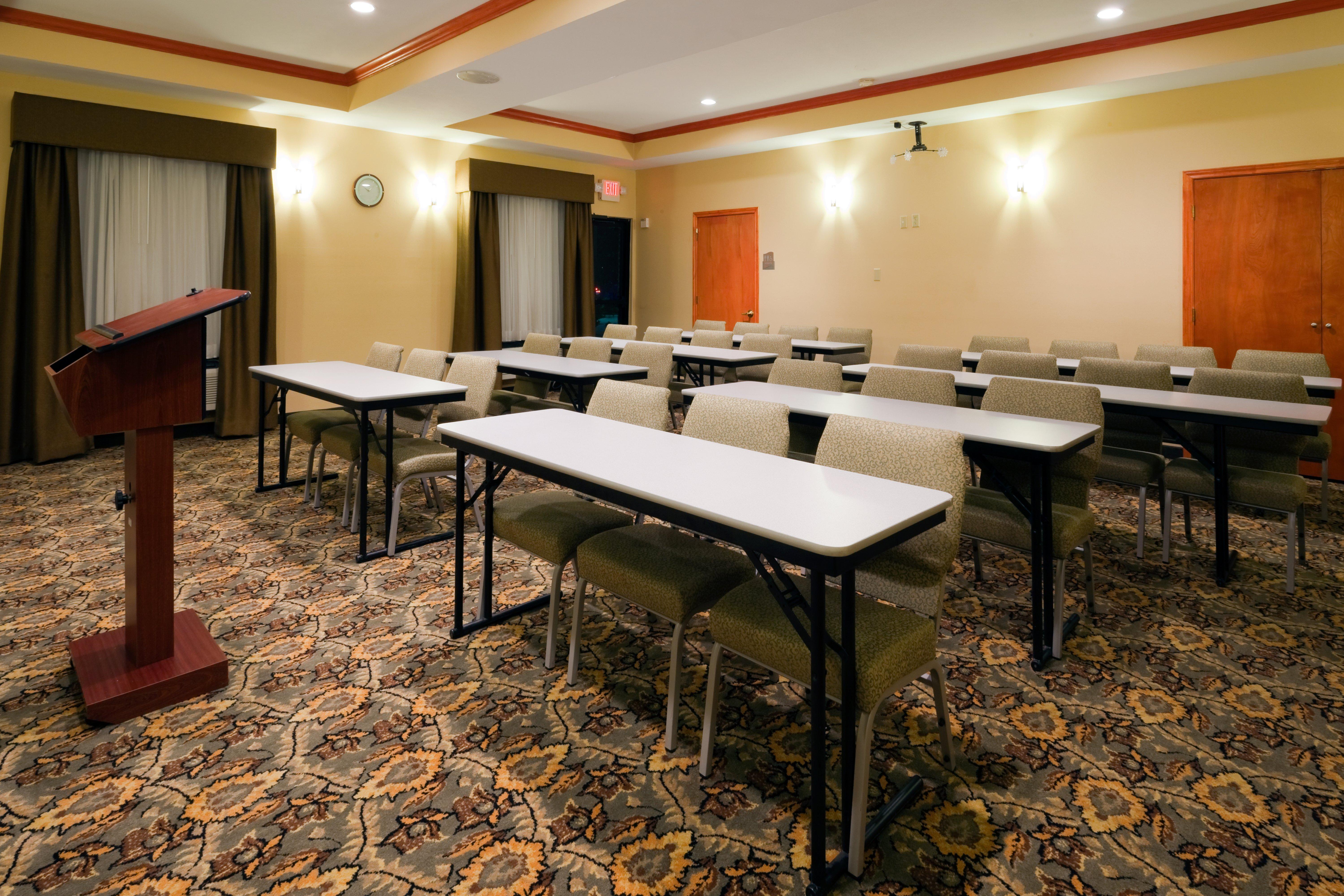 Holiday Inn Express Hotel And Suites Fairfield-North By Ihg Exterior photo