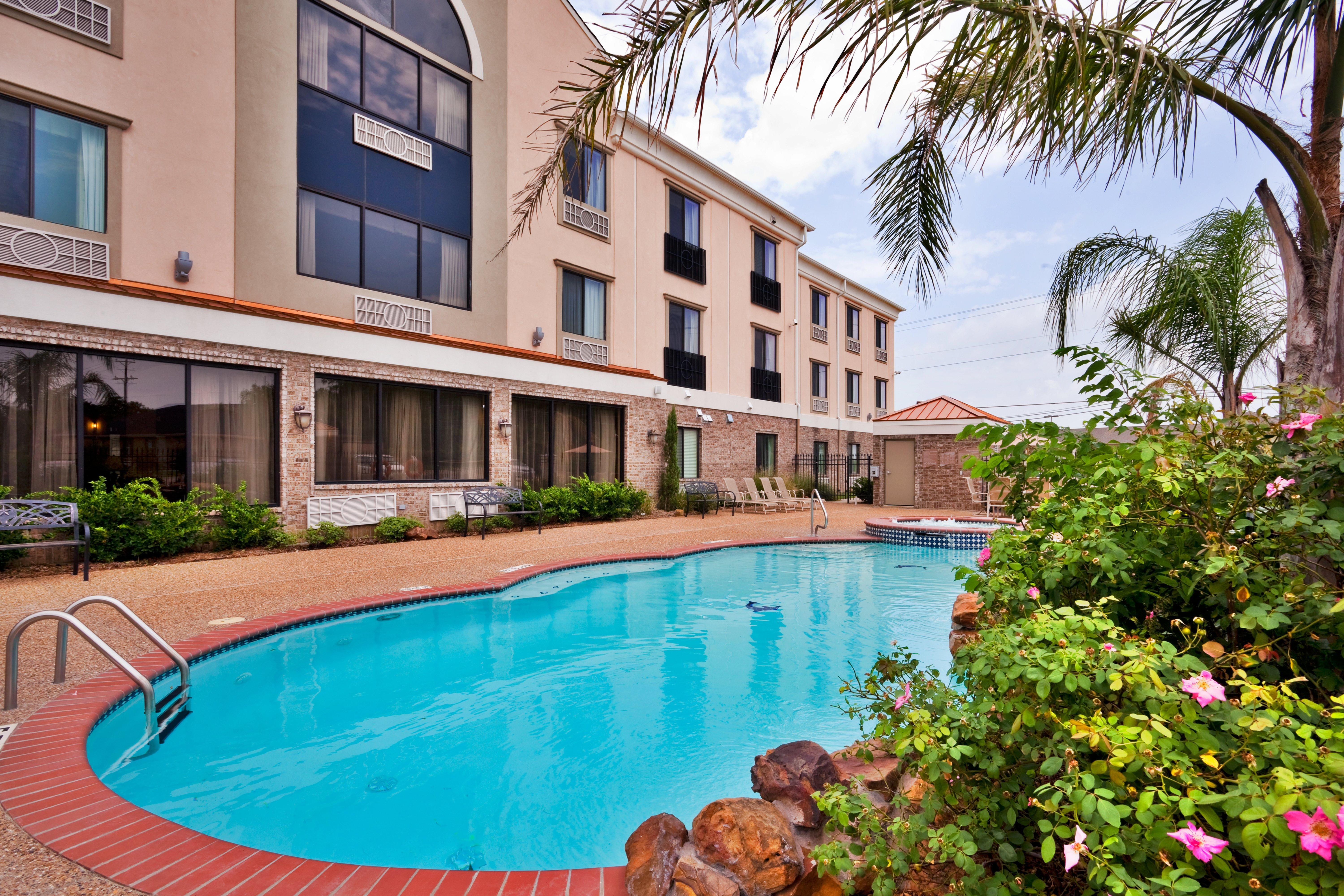 Holiday Inn Express Hotel And Suites Fairfield-North By Ihg Exterior photo