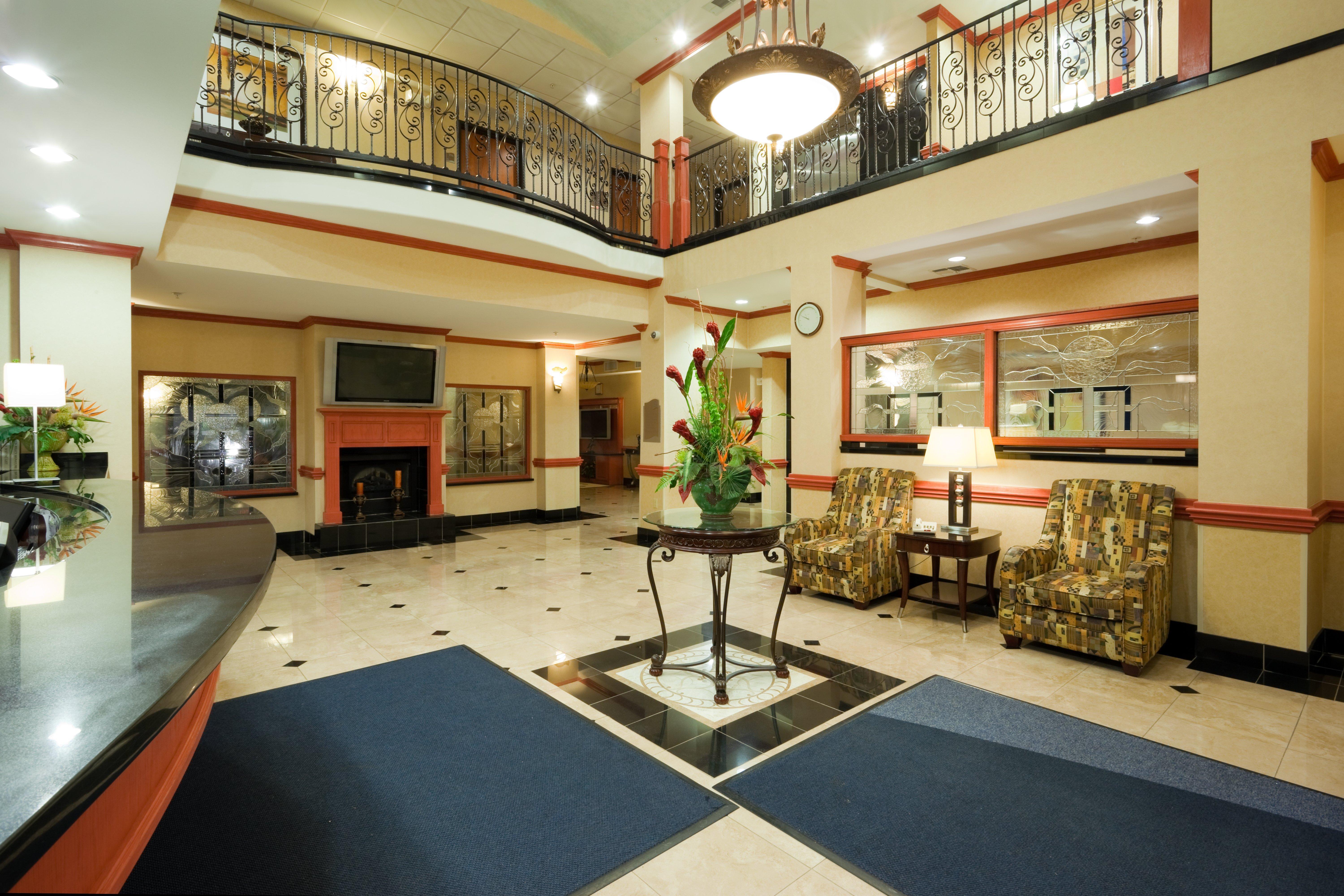 Holiday Inn Express Hotel And Suites Fairfield-North By Ihg Exterior photo