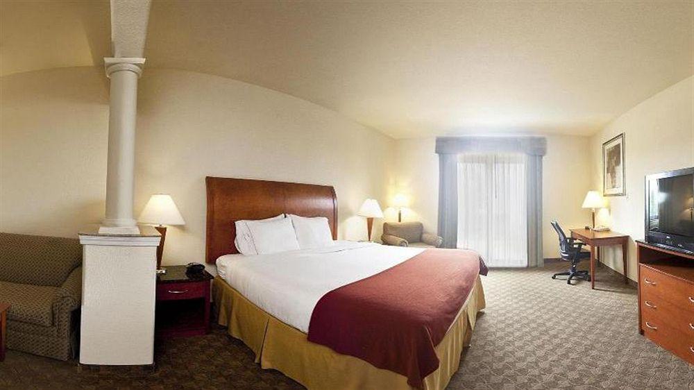 Holiday Inn Express Hotel And Suites Fairfield-North By Ihg Exterior photo